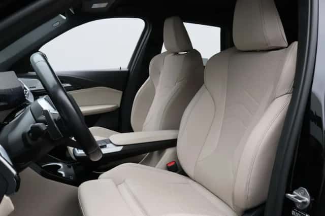 BMW X1 (2023) thumbnail 4