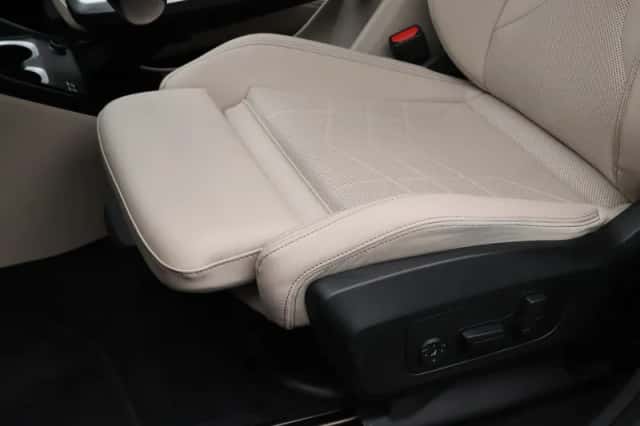 BMW X1 (2023) thumbnail 5