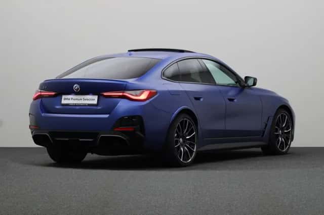BMW i4 (2022) thumbnail 2