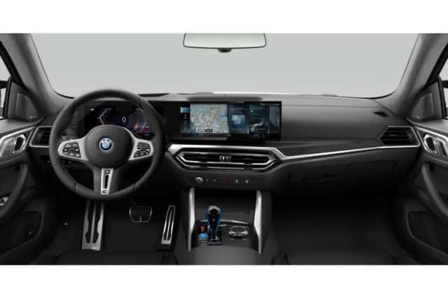 BMW i4 (2022) thumbnail 3