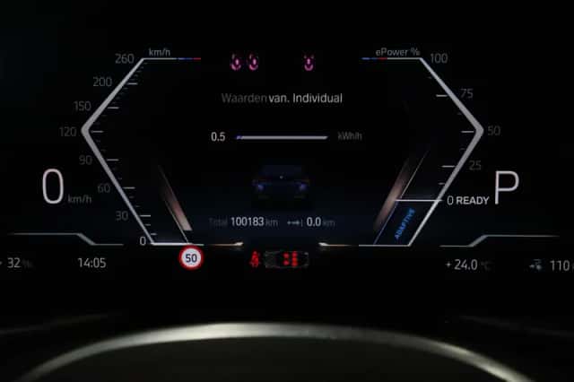 BMW i4 (2022) thumbnail 5