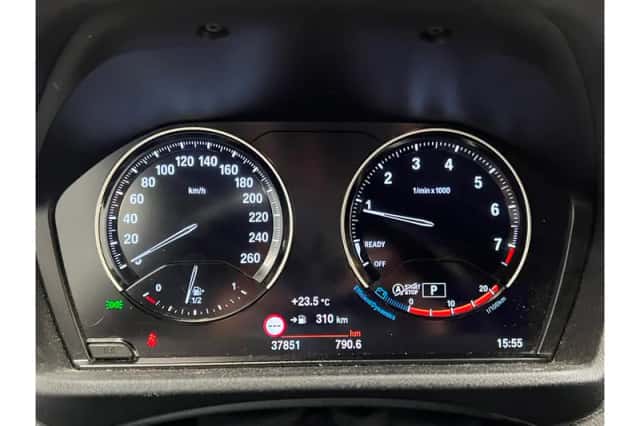 BMW X1 (2021) thumbnail 6