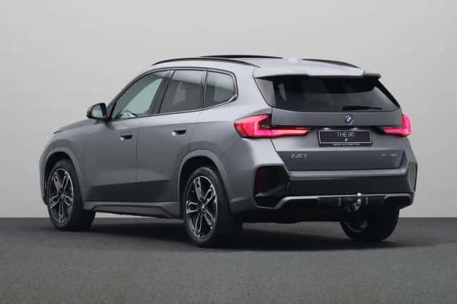 BMW iX1 (2026) thumbnail 2