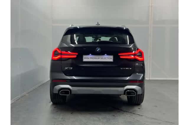 BMW X3 (2021) thumbnail 3