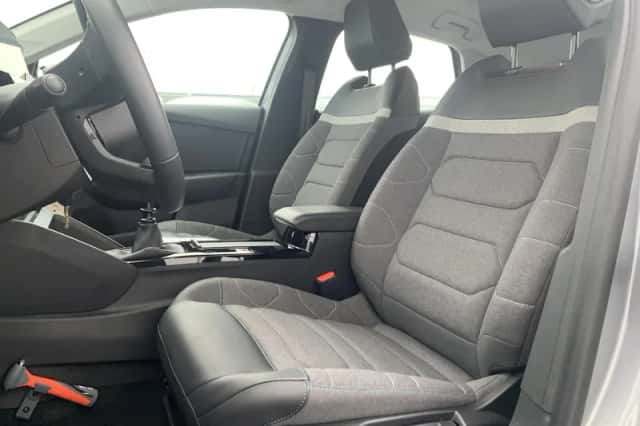 Citroën C4 (2023) thumbnail 4