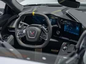 Corvette C8 (2025) thumbnail 3