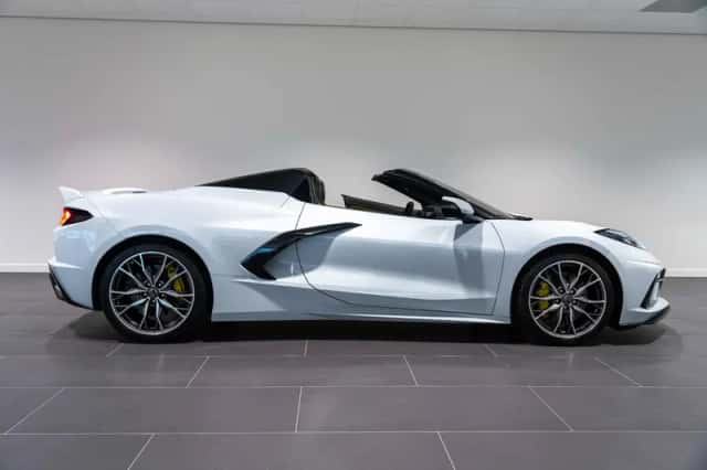 Corvette C8 (2025) thumbnail 6
