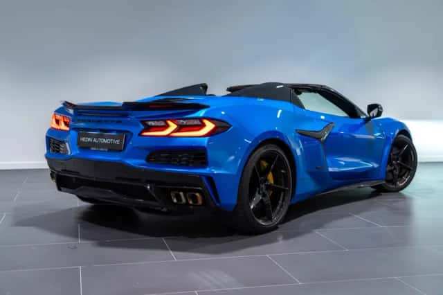 Corvette C8 (2025) thumbnail 2