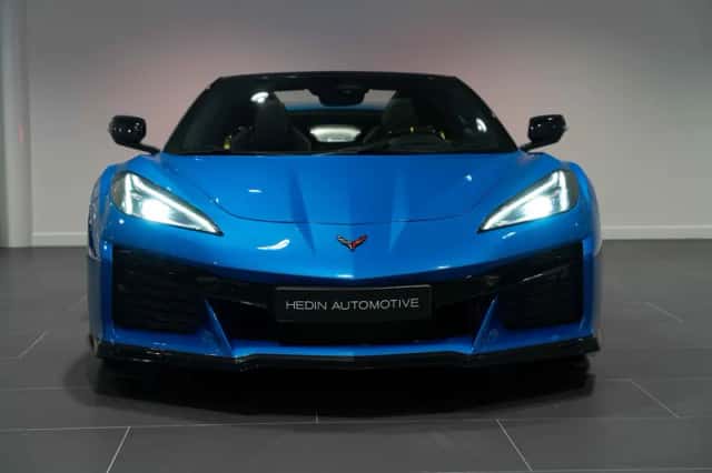 Corvette C8 (2025) thumbnail 4