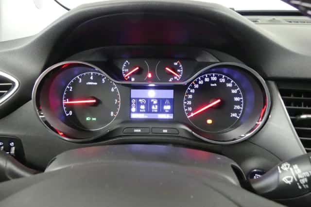 Opel Crossland (2022) thumbnail 23