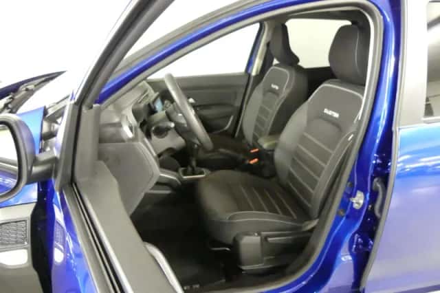 Dacia Duster (2023) thumbnail 11