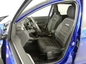 Dacia Duster (2023) thumbnail 11