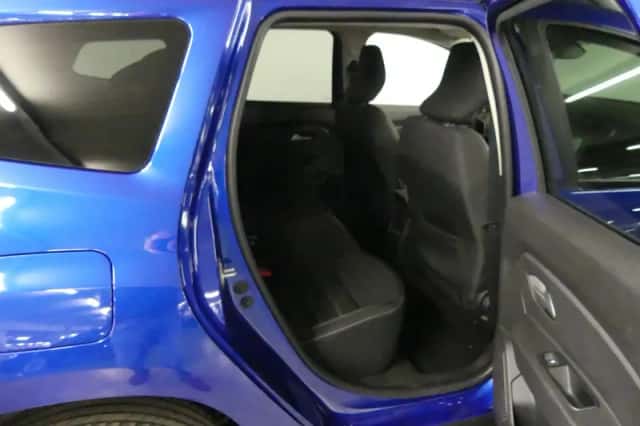 Dacia Duster (2023) thumbnail 16
