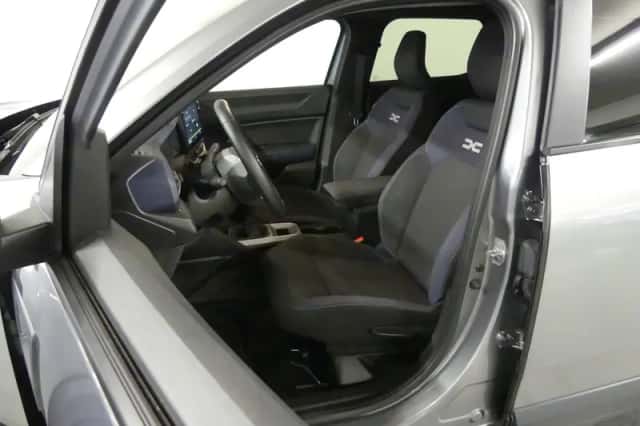 Dacia Duster (2025) thumbnail 11