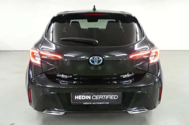 Toyota Corolla (2021) thumbnail 3