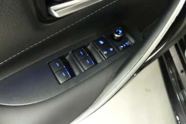 Toyota Corolla (2021) thumbnail 23