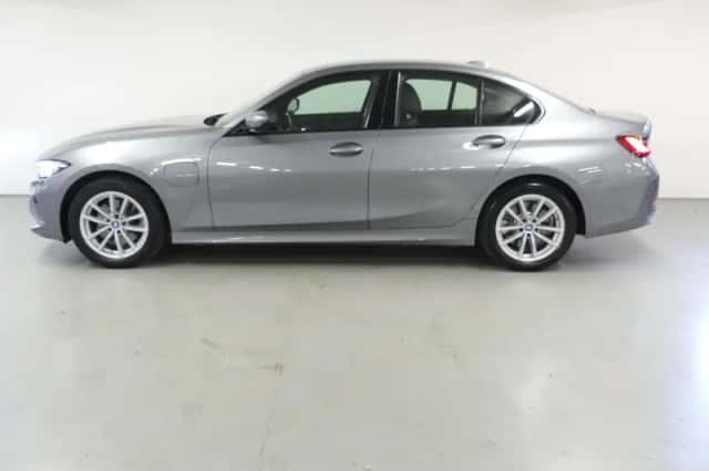 BMW 3-Serie (2023) thumbnail 6