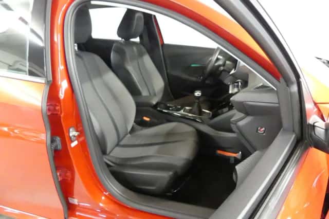Peugeot 208 (2021) thumbnail 12