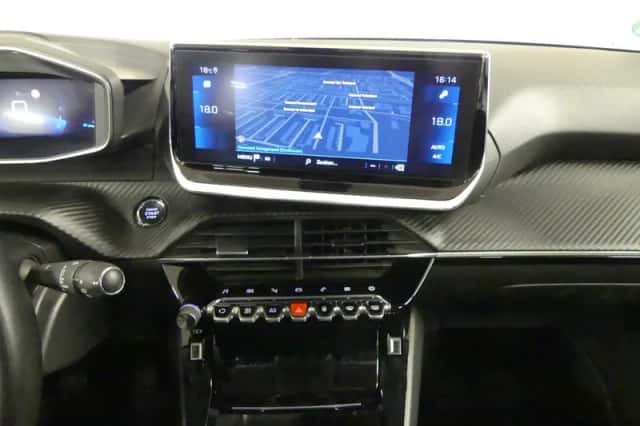 Peugeot 208 (2021) thumbnail 20