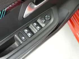 Peugeot 208 (2021) thumbnail 23