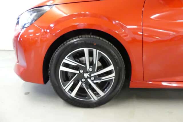 Peugeot 208 (2021) thumbnail 10