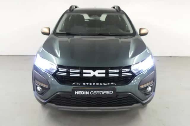 Dacia Sandero Stepway (2024) thumbnail 4