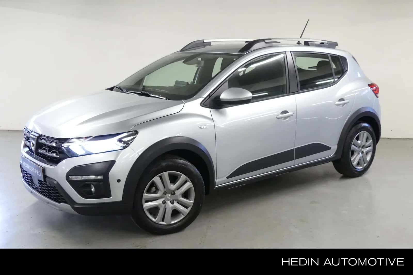 Dacia Sandero Stepway (2022) — foto 1