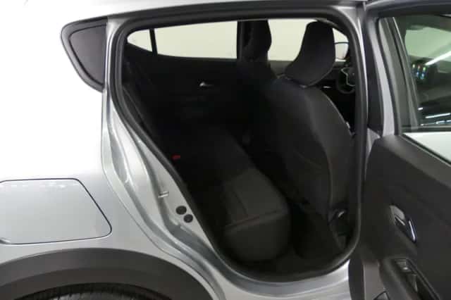 Dacia Sandero Stepway (2022) thumbnail 16