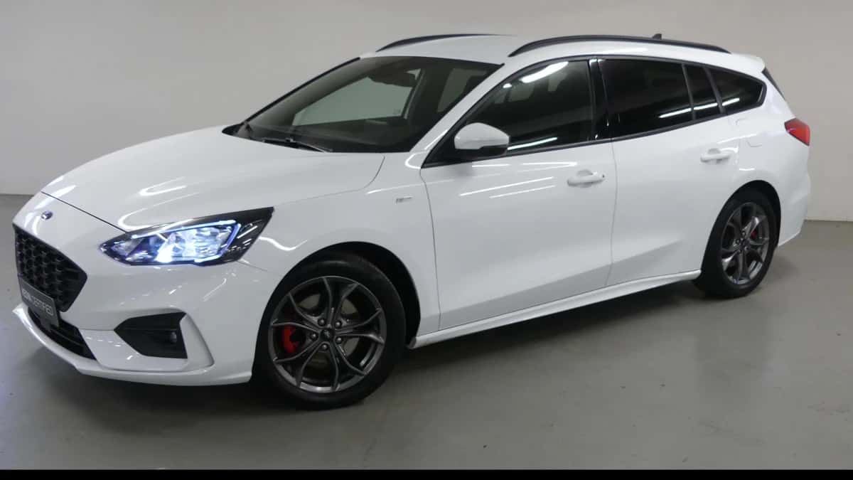 Ford Focus (2021) — foto 1