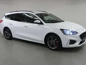 Ford Focus (2021) thumbnail 2