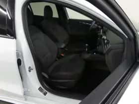 Ford Focus (2021) thumbnail 12