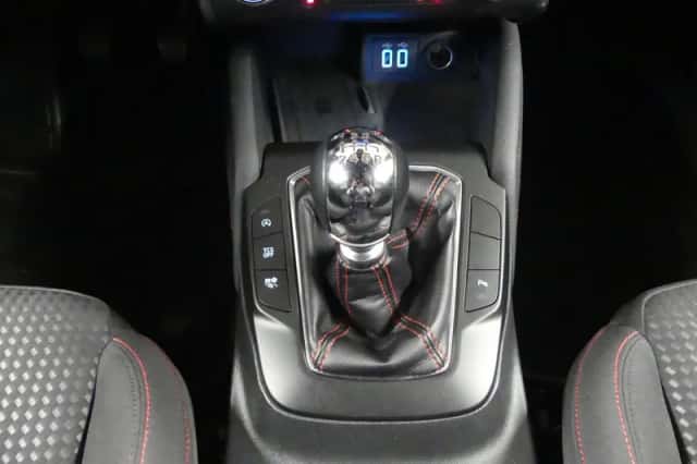 Ford Focus (2021) thumbnail 24