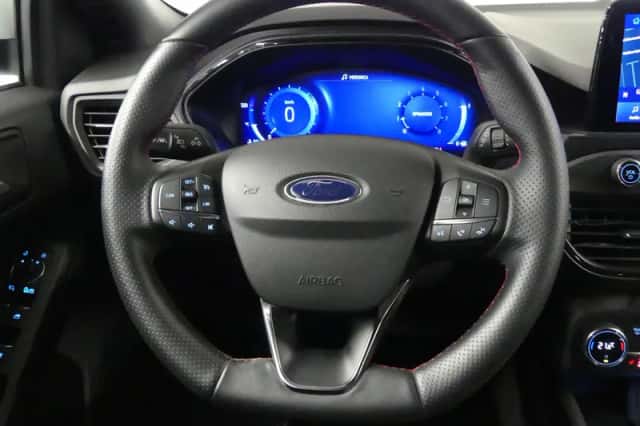 Ford Focus (2021) thumbnail 25