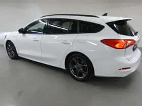 Ford Focus (2021) thumbnail 8