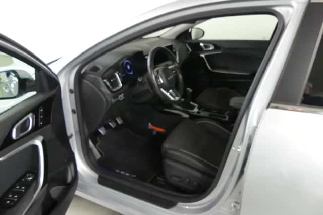 Kia Ceed Sportswagon (2024) thumbnail 15
