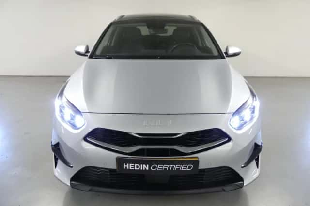 Kia Ceed Sportswagon (2024) thumbnail 4