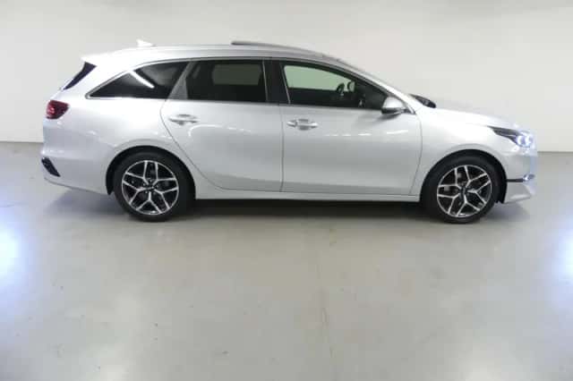 Kia Ceed Sportswagon (2024) thumbnail 8
