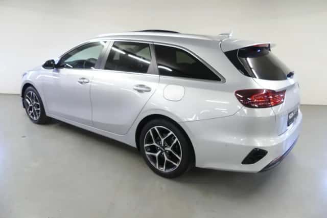 Kia Ceed Sportswagon (2024) thumbnail 9