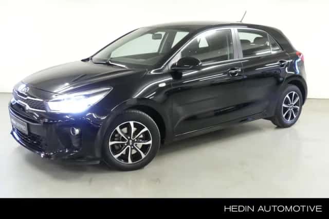 Kia Rio (2017) thumbnail 1