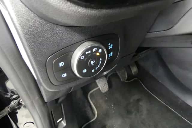Ford Fiesta (2023) thumbnail 25