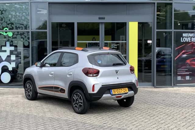Dacia Spring (2022) thumbnail 4