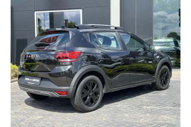 Dacia Sandero Stepway (2024) thumbnail 2