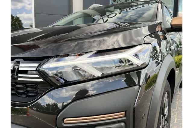 Dacia Sandero Stepway (2024) thumbnail 6