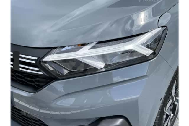 Dacia Sandero (2025) thumbnail 5