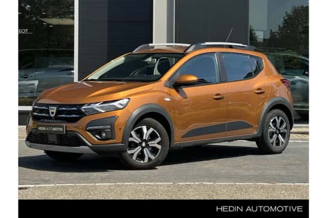Dacia Sandero Stepway (2021) thumbnail 1