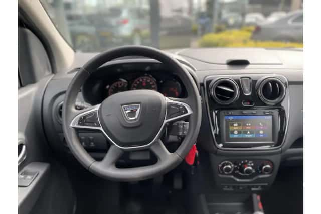 Dacia Lodgy (2022) thumbnail 3