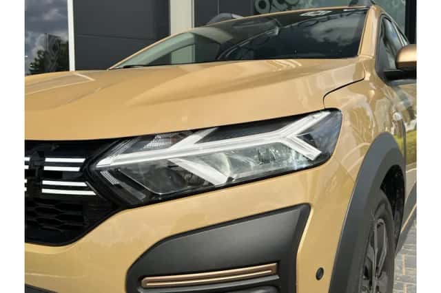 Dacia Sandero Stepway (2025) thumbnail 6
