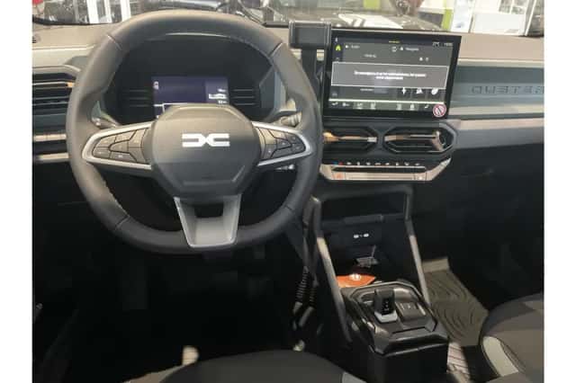 Dacia Duster (2025) thumbnail 3