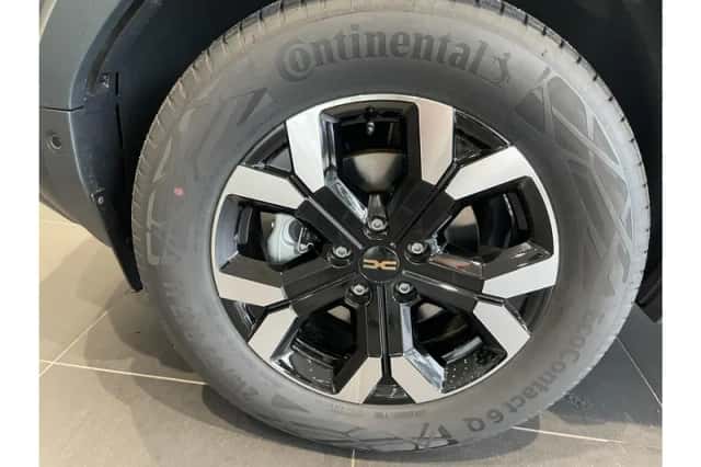 Dacia Duster (2025) thumbnail 5