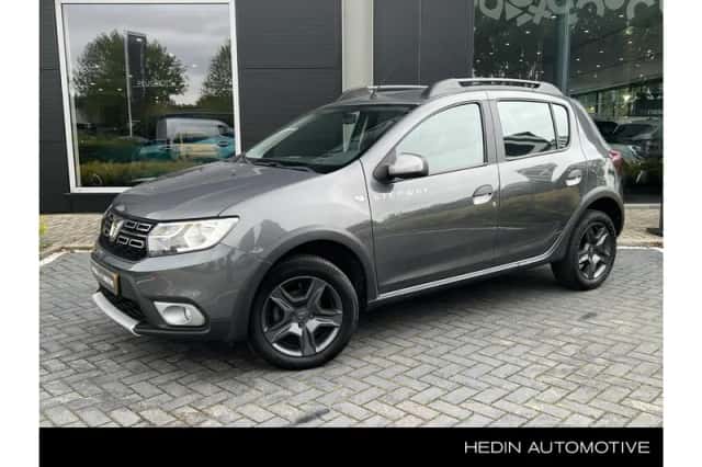Dacia Sandero Stepway (2018) thumbnail 1